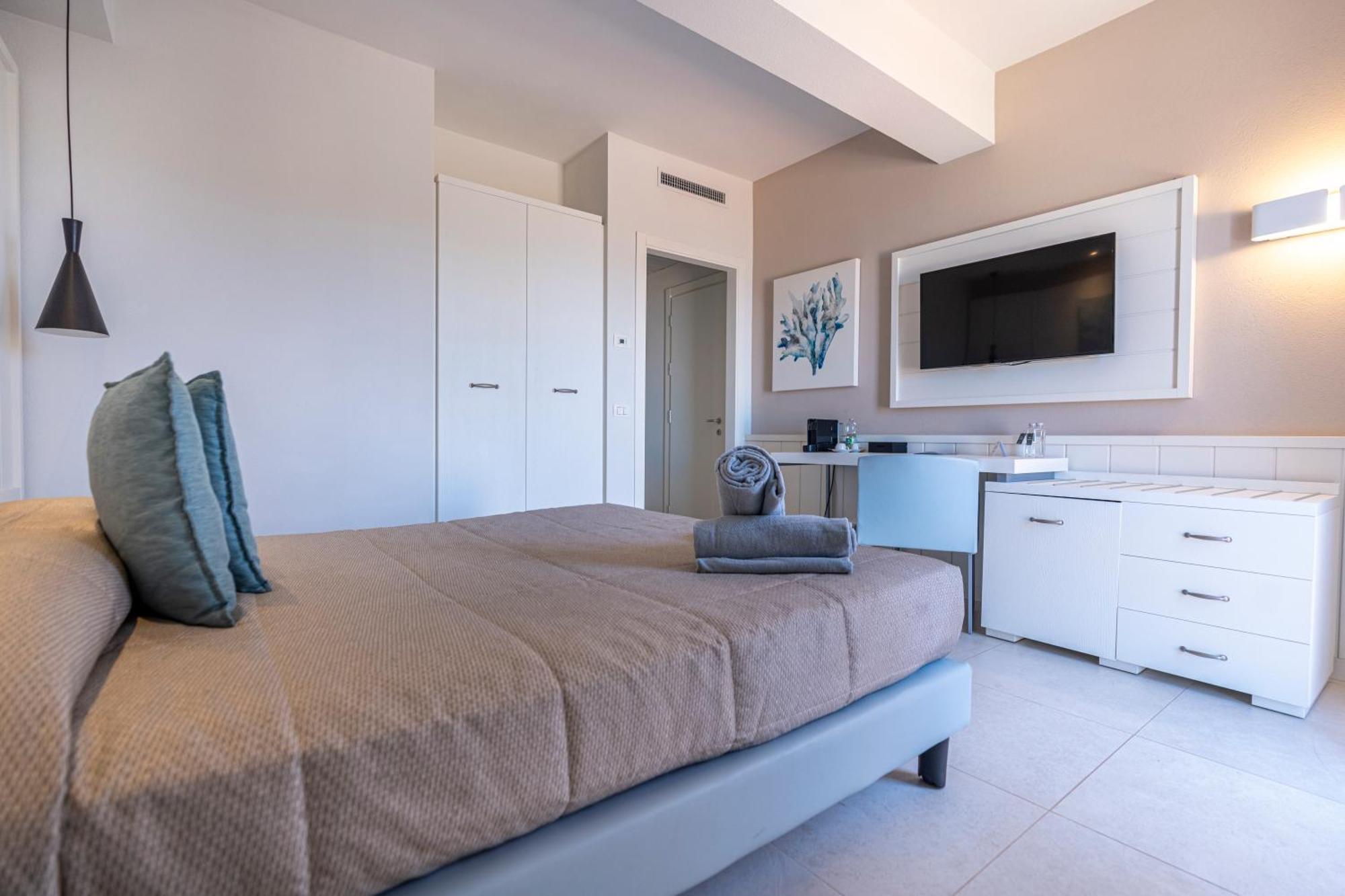 Hotel Pollina 4*